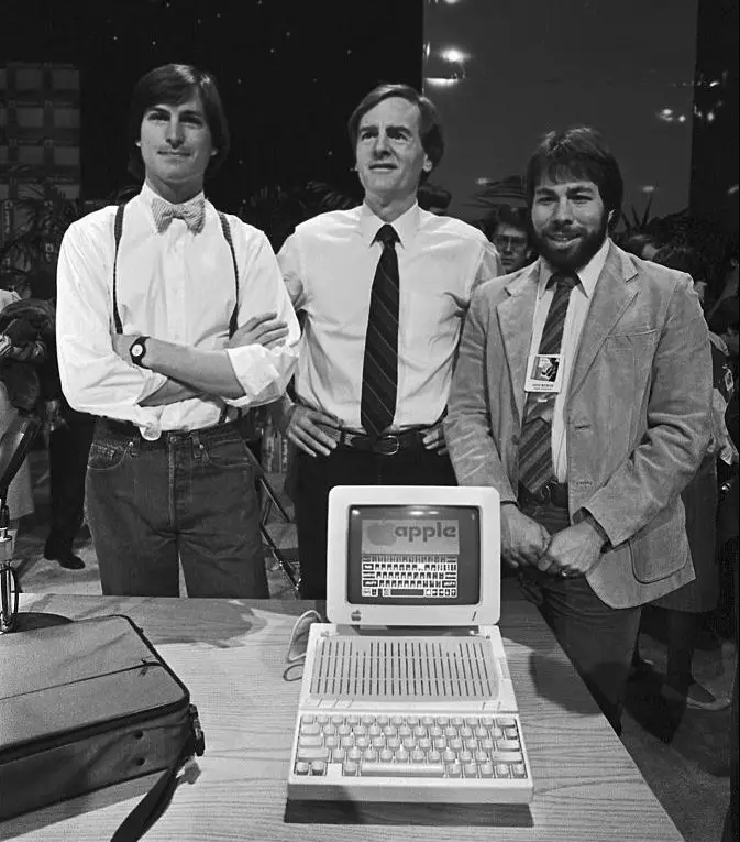 Steve Wozniak e Steve Jobs Apple 2