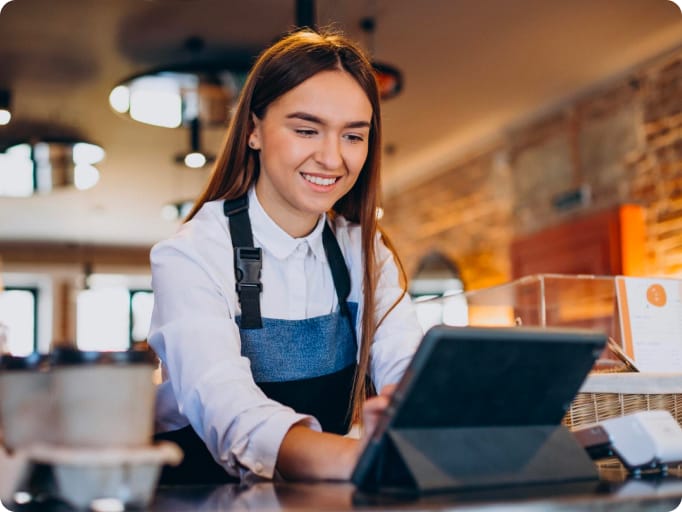 Profissional do varejo usando Zeev Workflow